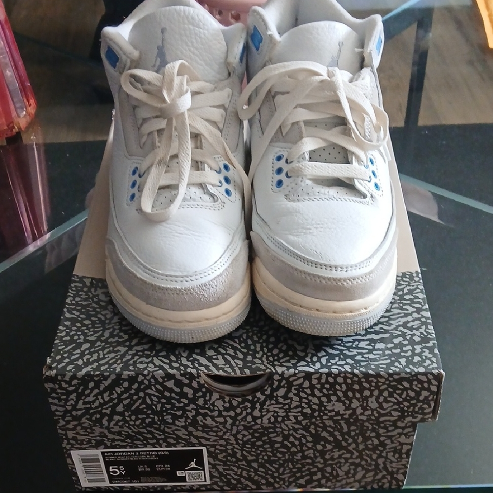 AUTHENTIC Air Jordan 3 Retro (GS) Kids White and Blue Sneakers